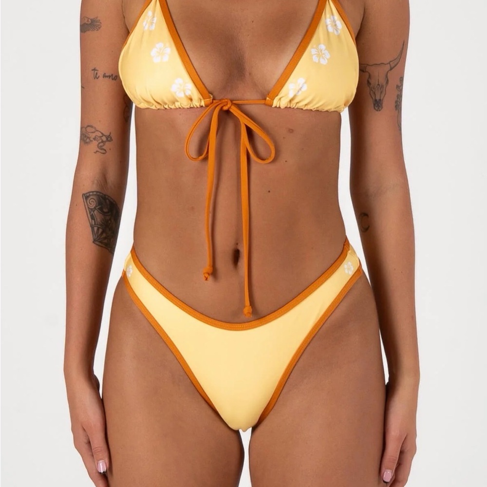 Inner Relm hot stuff bikini bottoms and triangle top bikini Set size XS